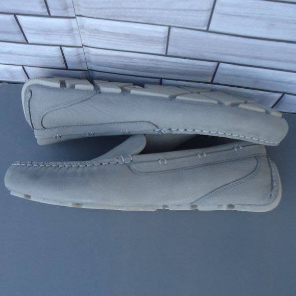 SIZE 9.5. SPERRY Gold Cup nubuck leather slip-on loafers. - Picture 10 of 16